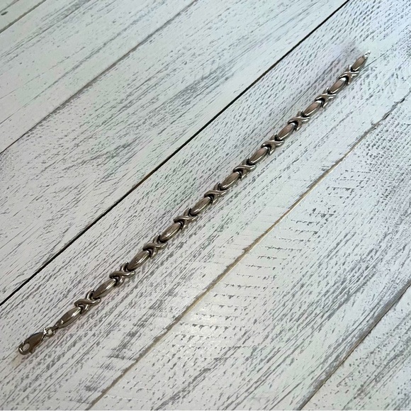 Vintage Sterling Silver Bracelet stamped 925 Italy
Measures 7.5 inches long - Picture 3 of 4